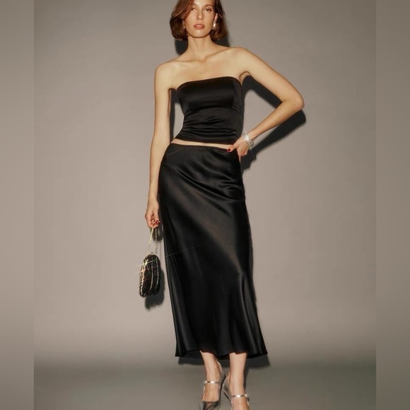 Reformation Layla Silk Skirt In Black, brand new, never worn, no flaws. - Picture 1 of 15